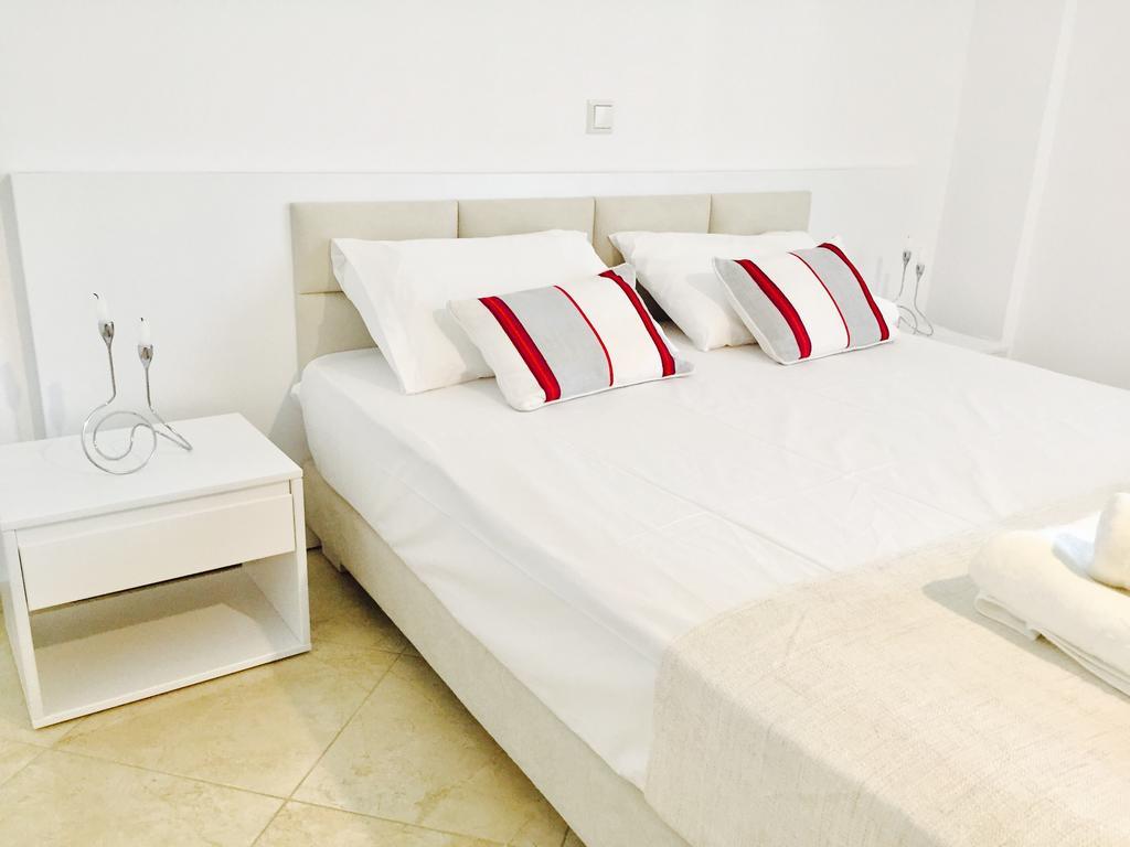 Sea And Sun Apartments Sarandë Habitación foto