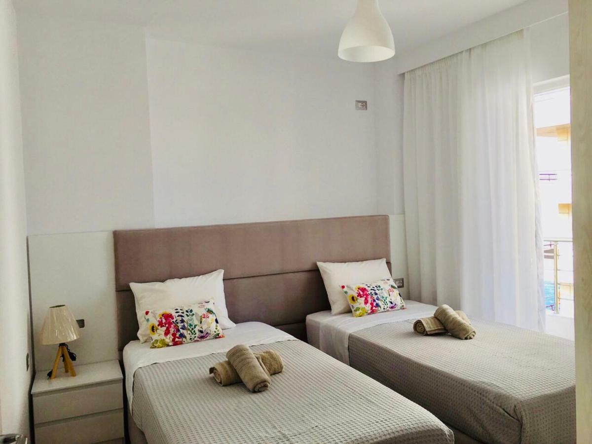Sea And Sun Apartments Sarandë Exterior foto